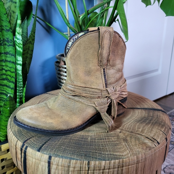 Laredo Booties - Picture 2 of 4